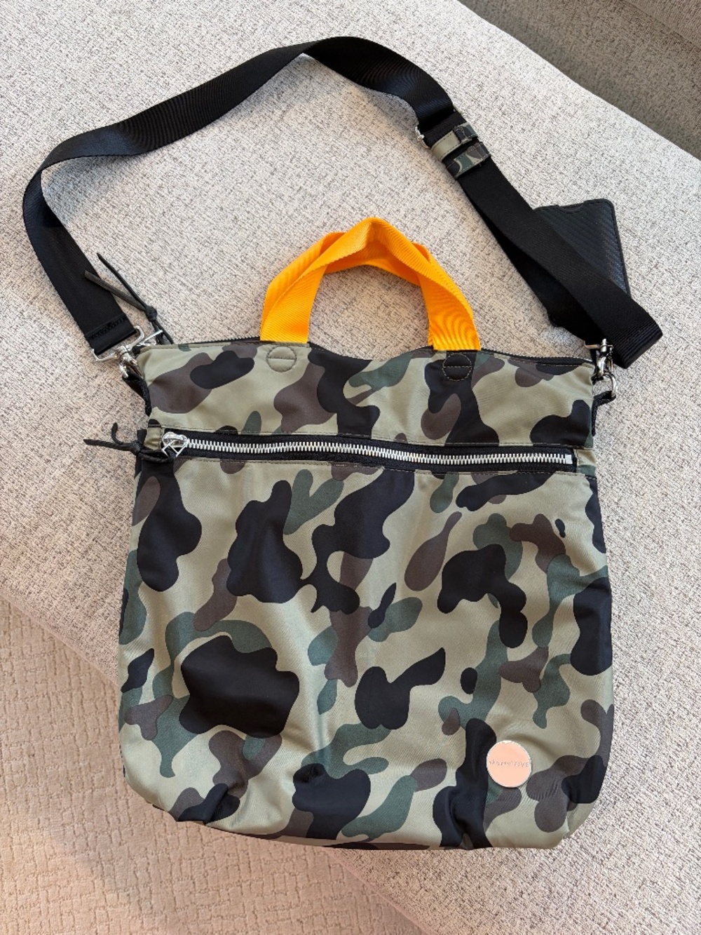 ShortyLove travel bag - Excellent Condition - Like New